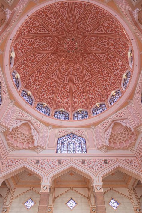 Putra Mosque, Mosque Interior, Pink Mosque, Architecture Artists, Mosque Art, Islamic Wallpaper Hd, Mosque Architecture, Malaysia Travel, Mecca Wallpaper