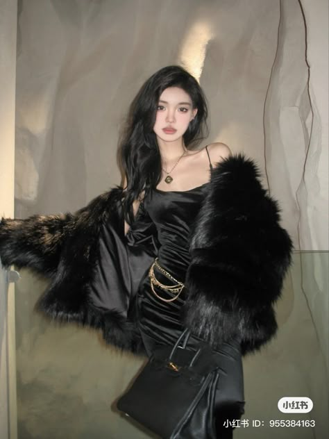 Black fur coat outfit