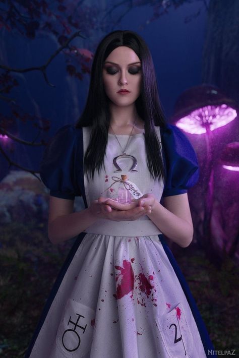 Alice Madness Returns Cosplay, Skull Tights, American Mcgee’s Alice, Dark Alice In Wonderland, Alice Cosplay, Alice In Wonderland Aesthetic, Fun Office, Alice Liddell, Alice Madness Returns