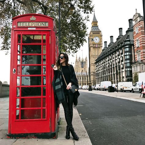 London Pictures Ideas, London Photo Ideas, London Phone Booth, Photoshoot London, London Photoshoot, Red Phone Booth, Alyson Haley, London Tourist, London Dreams