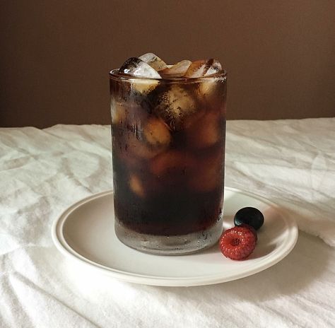 Ice Americano Coffee Aesthetic, Iced Americano Aesthetic, Americano Coffee Aesthetic, Ice Americano Coffee, Americano Aesthetic, Iced Americano, Americano Coffee, Coffee Shot, Coffee Industry