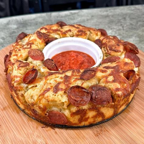 Pepperoni Pizza Pull Apart Bread - Recipe Champions