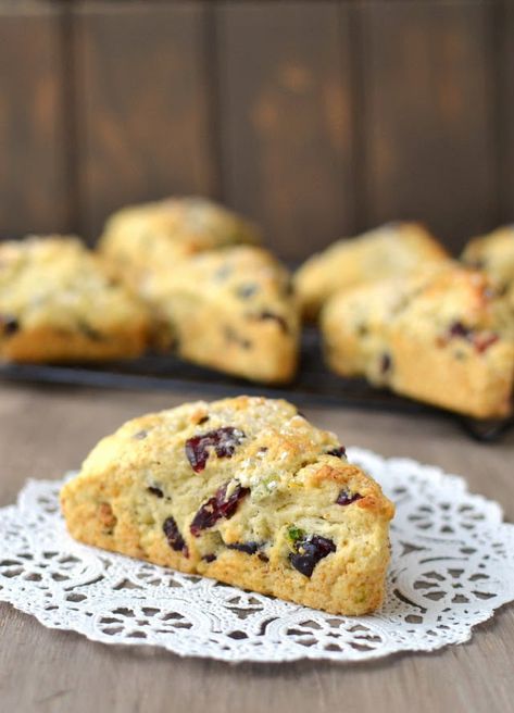 Cranberry Pistachio Cream Scones Pistachio Scones, Tea Scones Recipe, Cream Scones Recipe, Cranberry Scones, Cranberry Pistachio, Dark Chocolate Cookies, Pistachio Cream, Cream Scones, Eggless Baking