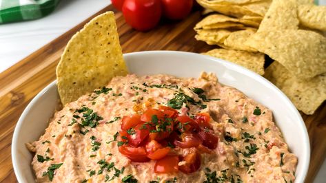 Fiesta Boat Dip makes a splash this summer with surprise ingredient | Chula King Boat Dip, Healthy Party Appetizers, Ricotta Tart, Diet Plate, Easy Bacon, Taste Made, Food Website, Southern Cooking, Yummy Dips