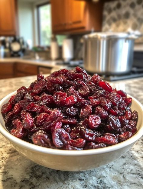 Keto Dried Cranberries Keto Dried Cranberries, Homemade Dried Cranberries, How To Cook Cranberries, What To Make With Fresh Cranberries, Keto Berry Dessert, Drying Cranberries, Dehydrating Cranberries, How To Dry Cranberries, Dried Cranberry Recipes