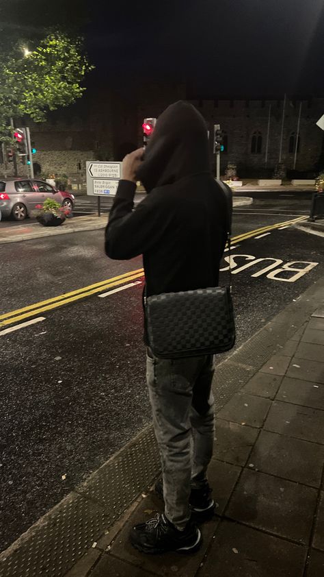 Outfit details: Plain black hoodie, grey slimfit jeans, balenciaga led tracks, louis vuitton messenger bag. Lv Messenger Bag Men, Balenciaga Track Outfit Men, Lv Bag Outfit, Mood Pics Money, Balenciaga Track Outfit, Gucci Bag Outfit, Plain Black Hoodie, Track Outfits, Louis Vuitton Bag Outfit