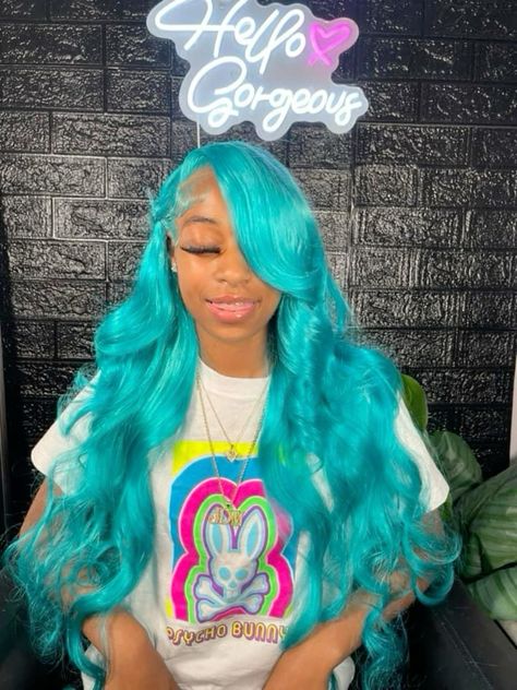 Side Part Curls, Cute Weave Hairstyles, Blue Lace Front Wig, Lacefront Wig, Glamour Hair, Frontal Wig Hairstyles, Aqua Hair, Creative Hair Color, Birthday Hairstyles