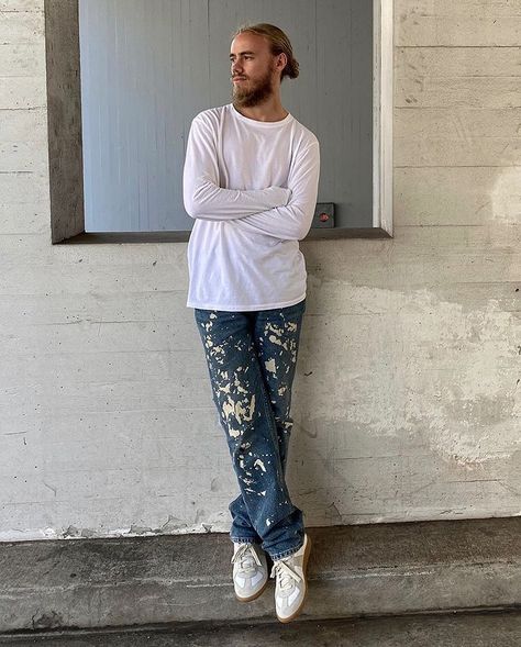 More fashion less hype. on Instagram: “📸: @yannickdemmer  ________________________________________________________ Top - /  Pants - @helmutlang Paint splattered pants  Shoes -…” Paint Splatter Pants, Paint Shoes, Guys Style, Splatter Paint, Painted Shoes, Paint Splatter, Shoes Men, Shoes Mens, Fashion Inspo