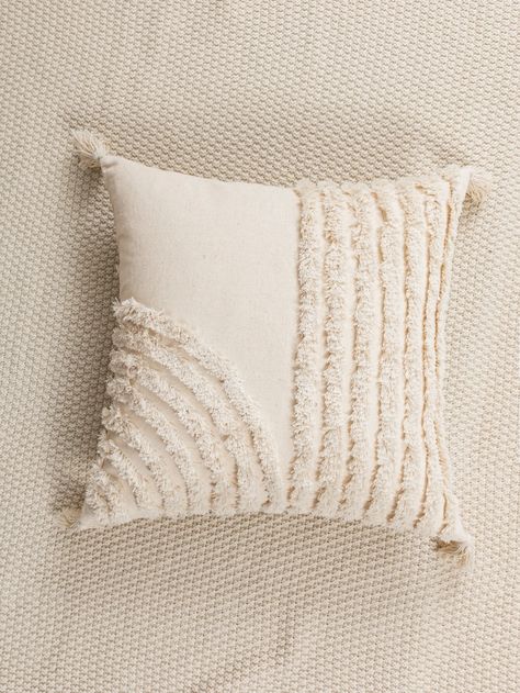 Zimmer Diy, Beige Throw Pillows, Hiasan Bilik Tidur, Boho Throws, Stil Boho, Boho Throw Pillows, White Pillow, Styl Boho, Decorative Cushion Covers