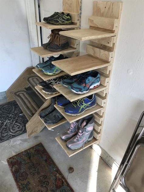 Wall Mounted Shoe Rack, Kreg Tools, Bamboo Shoe Rack, Free Woodworking Plans, Closet Makeover, Wood Ideas, Weekend Projects, Organizing Ideas, Woodworking Plans Free