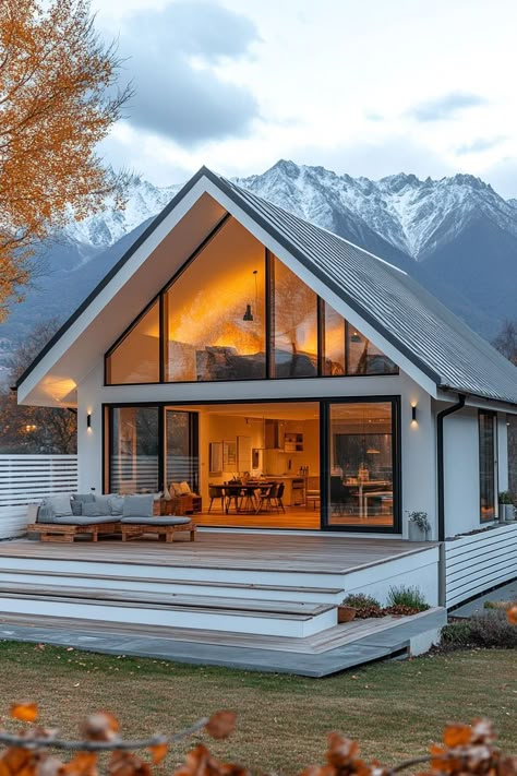 Creative Fence, Cabin Luxury, Barndominium Houses, A Frame Homes, Scandinavian Modern House, Modern A Frame, Small House Design Architecture, Mountain House Ideas, Scandinavian House