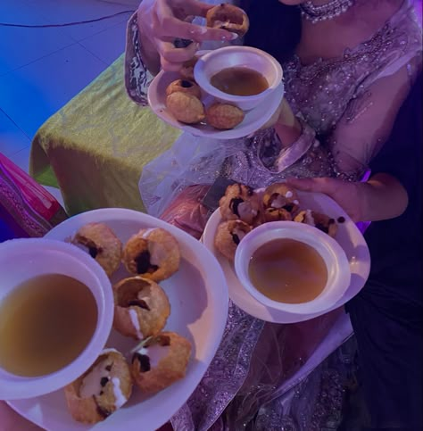 Desi Date Aesthetic, Gol Gappe Aesthetic, 2023 Mehndi, Gol Gappe, Pakistan Aesthetic, Indian Wedding Aesthetic, South Asian Culture, Bengali Culture, Desi Things