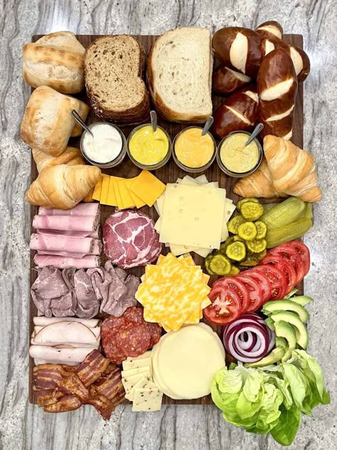 Sandwich Buffet, Party Food Bars, Group Recipes, Perfect Sandwich, Sandwich Bar, Party Sandwiches, Personalized Board, Deli Sandwiches, Party Food Buffet