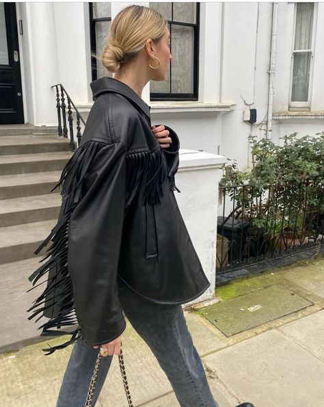 Boho Rock, Space Outfit, Fringe Jacket, April 12, Dress For Success, Style And Grace, Cozy Fashion, Fit Inspo, Fitness Inspo