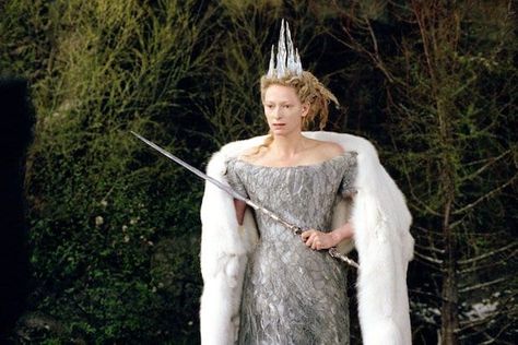 White Witch Narnia, Jadis The White Witch, Narnia Lion, Narnia Costumes, Witch Wardrobe, Lion Witch Wardrobe, Narnia 3, Female Villains, Prince Caspian