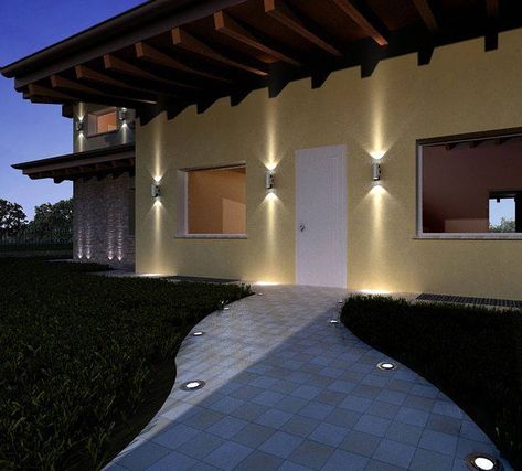 Basta qualche dettaglio LED ben posizionato per dare alla vostra casa tutto un altro aspetto…sia all’esterno che all’interno! #youupluce #installazioneluminosa Real Fire, Fence Lighting, Casa Exterior, External Lighting, Small House, Outdoor Lighting, Wall Sconces, Swimming Pools, Cool Photos