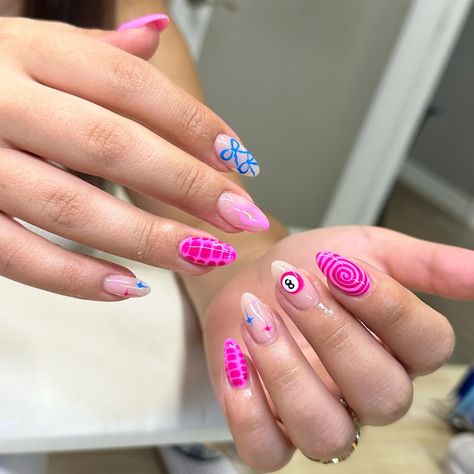 I’ve been getting speedy! Start to finish on these was exactly an hour and they’re stunningggg💅🏼💕 Cute Bday Nails Short, Cute Bday Nails, Senior Nails, Preppy Nail Designs, Pink Nails Ideas, Blue Prom Nails, Bday Nails, Teen Nails, Hello Nails