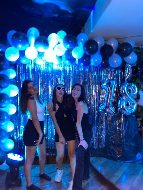 Party Blue Aesthetic, Blue Birthday Aesthetic, Blue Party Aesthetic, Inspo Instagram Feed, Birthday Ideas For Her, Life Friends, Colour Theme, Party Inspo, Inspo Instagram