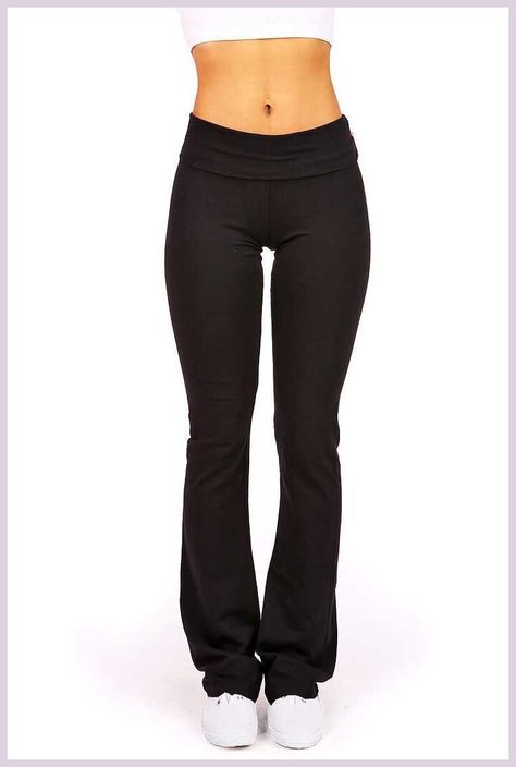 Yoga Pant Outfits, Black Yoga Pants Outfit, Fold Over Yoga Pants, Cute Gym Outfits, Yoga Pants Outfit Aesthetic, Outfit Yoga, Pants Outfit Casual, Black Yoga Pants, Gym Outfits