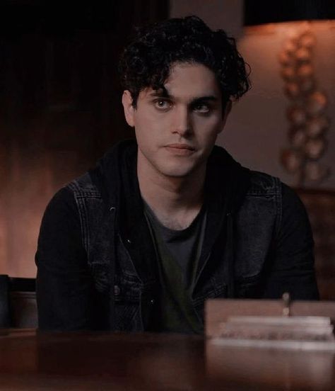 Legacies Landon, Landon Kirby, Aria Shahghasemi, Douglas Smith, Thalia Grace, Sea Of Monsters, Werewolf Wattpad, Hope Photos, Handsome Celebrities