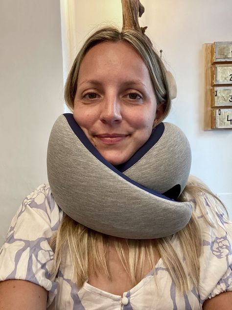 Best Neck Pillows For Travel, Travel Pillows For Airplanes, Best Travel Neck Pillow, Best Neck Pillow For Flying, Travel Pillow Hack, Best Travel Pillow Airplane, Travel Neck Pillow Diy, Traveling Pillow, Travel Pillow Diy