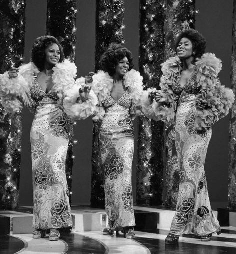 Motown trio The Supremes performing on The Sonny And Cher Comedy Hour on September 22, 1972. From left to right: Diana Ross, Mary Wilson and Lynda Laurence. The Shirelles, Sonny And Cher, Sparkly Tights, Mary Wilson, The Supremes, Shirley Bassey, Bianca Jagger, Lauren Hutton, Bohemian Maxi