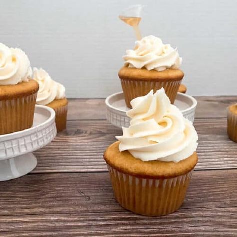 Vanilla Bourbon Cupcakes, Bourbon Buttercream Frosting, Burbon Cakes, Whiskey Cupcakes, Bourbon Cupcakes, Alcohol Infused Cupcakes, Boozy Baking, Doctored Cake Mix Recipes, Honey Cupcakes