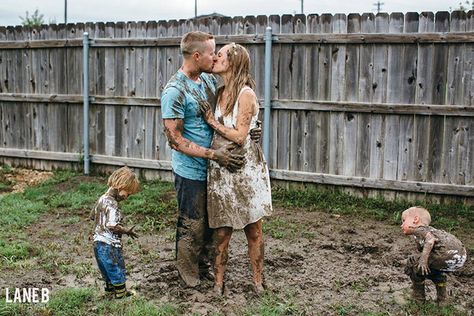 family mud photoshoot Mud Photoshoot, Rainy Photos, Pregnant Couple, Spring Photography, Maternity Shoot, Documentary Photography, Pregnancy Shoot, Maternity Pictures, Family Photoshoot