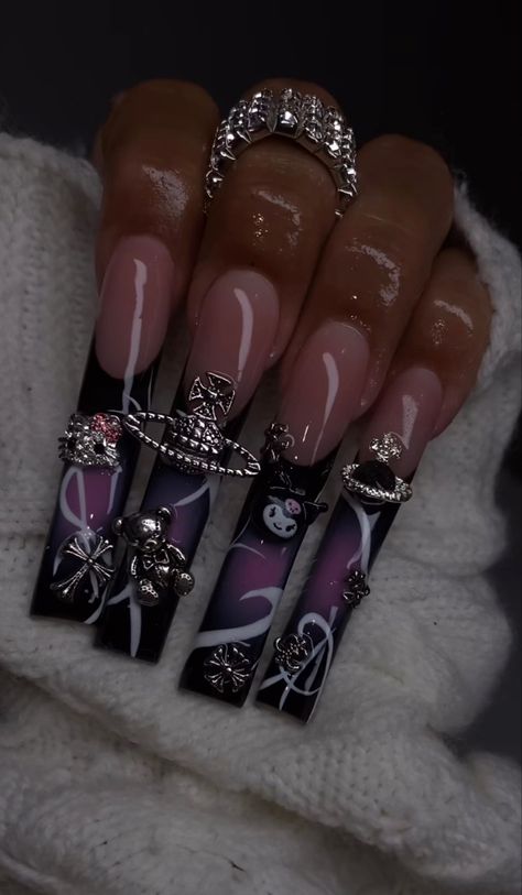 Black Nail Sets With Charms, Christmas Themed Nails Acrylic, Purple And Black Nails Acrylic, Coraline Nails Acrylic, Scorpio Nail Ideas, Purple And Black Nails Designs, Black And Purple Nail Ideas, Nails Black And Purple, Purple Y2k Nails