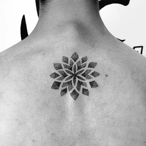 70 Mandala Tattoo Designs For Men - Symbolic Ink Ideas Mandala Tattoo Mann, Mandala Back Tattoo, Mandala Tattoo Men, Mandala Tattoo Designs, Tattoo Male, Small Mandala Tattoo, Small Mandala, Wallpaper Colour, Small Tattoos With Meaning