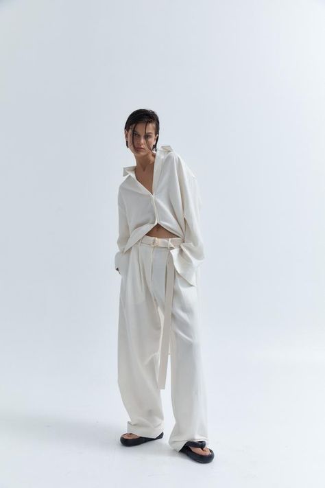 Linen High Fashion, All Is A Gentle Spring Resort 2023, Enhypen Elle Man 2023, Linen Editorial Fashion, Resort Fashion Editorial, Wide Leg Tailored Pants, Albus Lumen, 2023 Vogue, High Class Fashion