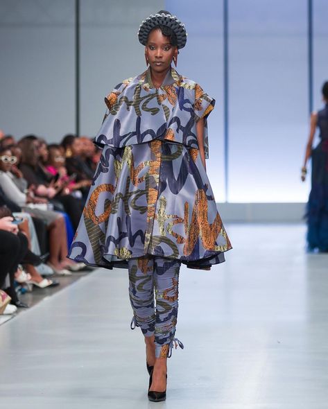 South Africa Fashion Week 2024 Highlights: Mantsho ( @palesamokubung ) stuns the runway with bold silhouettes, vibrant prints, and a celebration of African heritage. 📸 @sathiapatherphotography Futuristic African Fashion, African Fashion Show Runway, Abstract Runway Fashion, Geometric Runway Fashion, Animal Print Fashion Runway, South Africa Fashion, Fashion Walk, Afrocentric Fashion, African Textiles