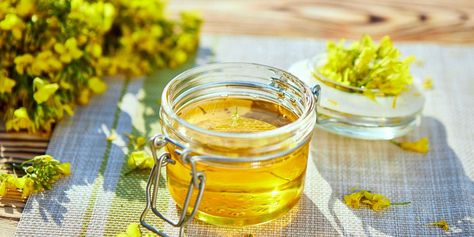 Rapeseed Oil Is a Valuable Source of Healthy Fats—Here's What to Know Before Cooking With It https://www.realsimple.com/health/nutrition-diet/rapeseed-oil-benefits Ginger Tea Benefits, Food That Causes Inflammation, Healthy Cooking Oils, Cinnamon Benefits, Health Benefits Of Ginger, Clean Eating For Beginners, Ginger Benefits, Rapeseed Oil, Cooking Oils