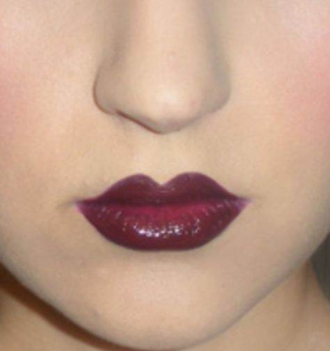 1920s lips - the lips were coloured in a deep plum or reddish brown. The width of the lip was usually shortened and a classic cupid bow lips drawn in Cupid Bow Lips, 1920’s Makeup, 1920 Makeup, Bow Lips, Cupids Bow Lips, Hairstyles 1920s, 20s Makeup, Shelves Instead Of Cabinets, Kitchen Shelves Instead Of Cabinets