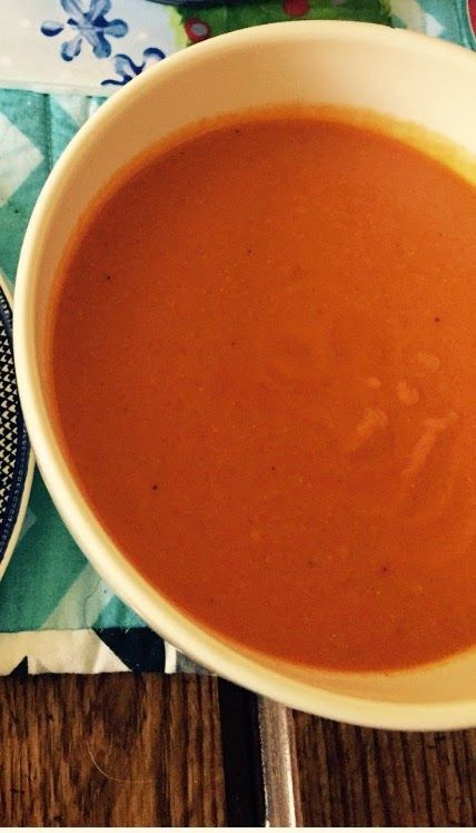 Tomato soup Quick Tomato Soup, Eat To Live Diet, Plant Based Soups, Creamy Tomato Soup, Time With Family, Vegan Soups, Fun Easy Recipes, Eat To Live, Plant Based Eating