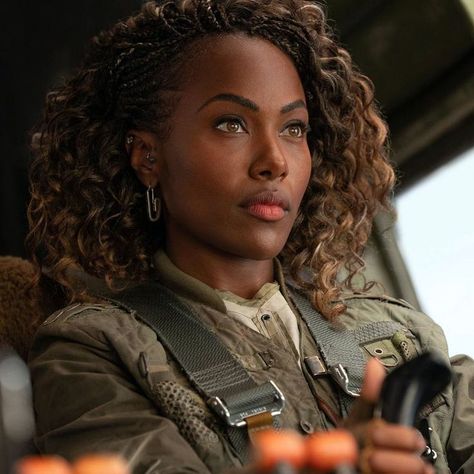 Jurassic World: Domion Dewanda Wise, Apartment Decor Inspiration, Jurassic World, Jon Snow, Decor Inspiration, Game Of Thrones Characters, It Cast, Celebrities, Fictional Characters