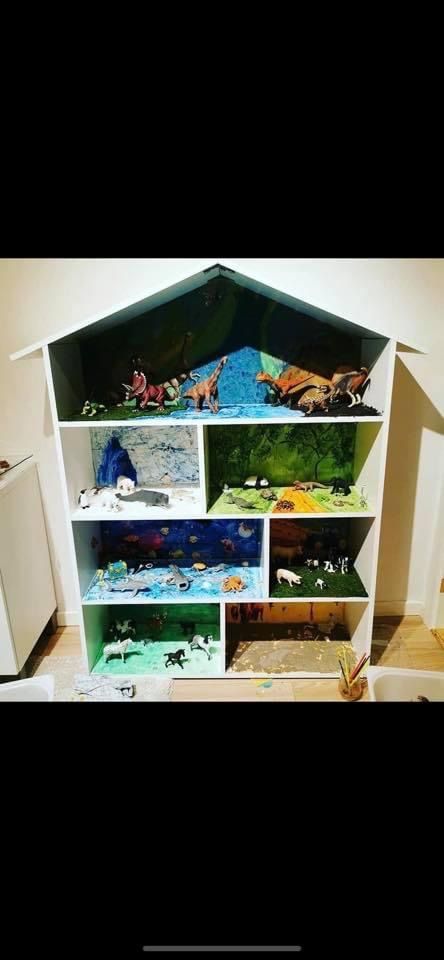 Dinosaur Doll House, House Transformation, House Makeover, Early Education, Diy Dollhouse, Dolls House, Cool Kids, Doll House, Dolls