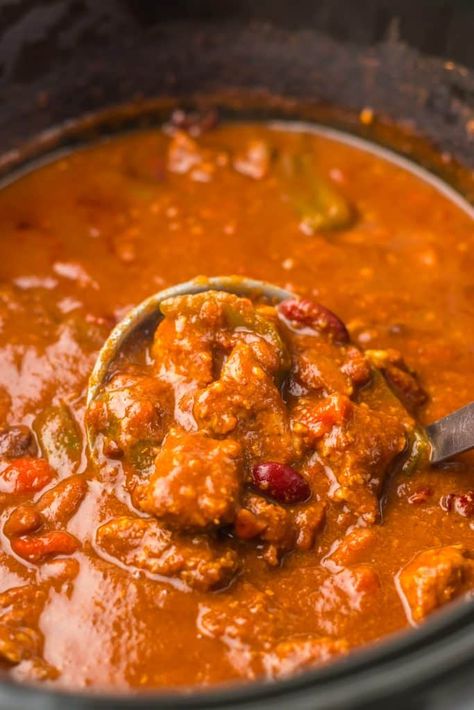 Slow Cooker Cube Steak Chili - Life With The Crust Cut Off Chili With Cubed Steak, Cube Steak Chili, Cube Steak Chili Recipe, Cube Steak Tacos, Beef Cubed Steak Recipes, Steak Crockpot Recipes, Steak Soup Recipes, Steak Chili Recipe, Beef Cube Steak Recipes