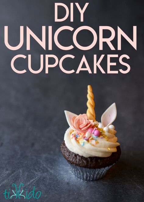 Unicorn Cupcakes Edible Gum, Unicorn Horns, Cupcake Tutorial, Themed Food, Baking Inspiration, Unicorn Cupcakes, Salty Cake, Chalkboard Background, Cupcake Recipe