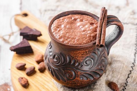 13 Fantastic Hot Chocolate Recipes to Enjoy This Winter Abuelita Hot Chocolate, Mexican Hot Chocolate Recipe, Unicorn Hot Chocolate, Alcohol Beverages, Hot Cocoa Recipe, Cocoa Recipes, Hot Chocolate Recipe, Mexican Chocolate, Clam Recipes