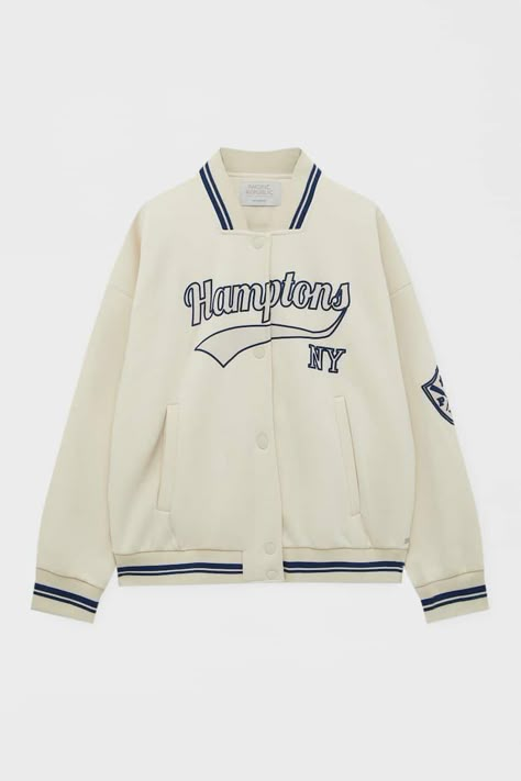 Varsity Jacket Aesthetic, Streetwear Jackets, Pull And Bear, Men Stylish Dress, Pull N Bear, Team T Shirts, Baseball Jacket, Hoodie Design, Teen Fashion