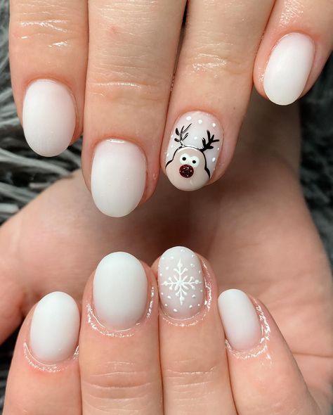 If you're updating your manicure for the holidays, there is one trend that can't escape your attention - reindeer nails! Christmas Nails | Acrylic Christmas Nails | Reindeer Christmas Nails Designs | Short Christmas Nails Designs | Coffin Christmas Nails Designs | Christmas Nails with Snowflakes | White and Pink Christmas Nails White Reindeer Nails, Christmas Nail Art Designs Snowflakes, Deer Nails Christmas, Reigndeer Nails, Nails With Reindeer, Reindeer Nails Designs, White Christmas Nails Short, Christmas Nail Designs Reindeer, Christmas Reindeer Nails