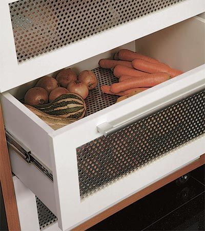 Vegetable Storage Drawers, Kitchen Cabinetry Design, Vegetable Drawer, Small Kitchen Cabinets, Kitchen Design Inspiration, Kitchen Cupboard Designs, Shaker Kitchen Cabinets, Kitchen Cabinet Drawers, Kitchen Organization Pantry