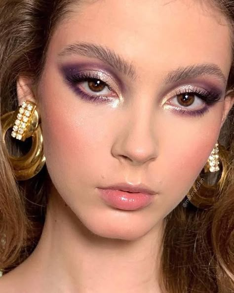 Affordable Makeup Products, Purple Makeup Looks, Eyelash Kit, Glamorous Look, Purple Makeup, The Best Makeup, Glamorous Makeup, Gold Makeup, Glowing Makeup