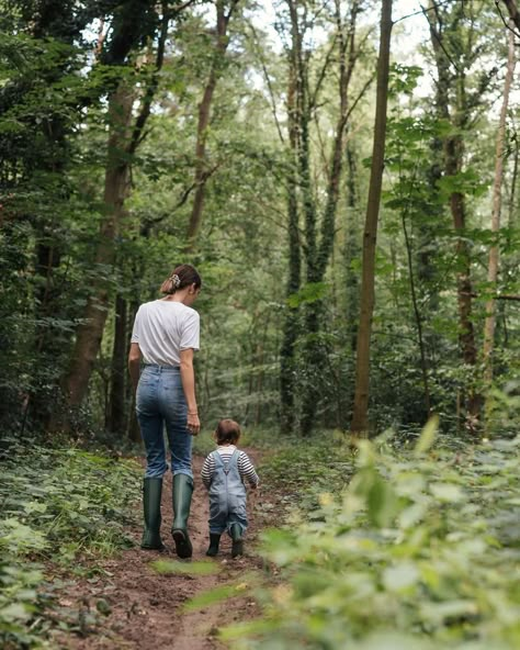 Hiking With Kids Aesthetic, Traveling With Kids Aesthetic, Montessori Aesthetic, Easy Quotes, Mom And Child, Quotes Relatable, Being A Mom, Future Mom, Shooting Photo