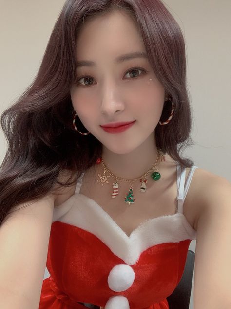 sua pics on Twitter: "this christmas bora… " Dreamcatcher Christmas, Popular Music, Extended Play, Pop Group, South Korean Girls, New Day, Kpop Girls, The Dreamers, Actors & Actresses