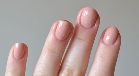 The Nail Polish Blog: ESSIE - NOT JUST A PRETTY FACE Essie Gel Nail Polish, Essie Gel, Nail Bed, Essie Nail Polish, Soak Off Gel, Vitamin B5, Wet Look, Gel Nail, Gel Nail Polish