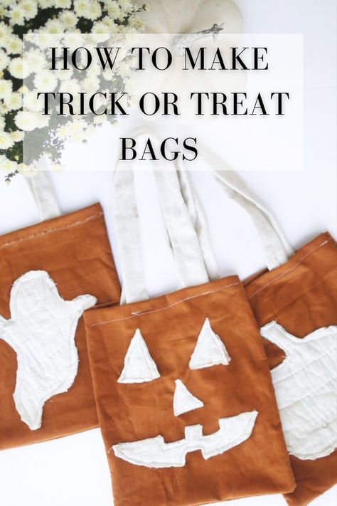 diy sewing pattern halloween bag Halloween Bag Ideas, Diy Trick Or Treat Bags, Diy Halloween Trick Or Treat Bags, Treat Bags For Halloween, Halloween Sewing Crafts, Halloween Bags Diy, Halloween Sewing, Spooky Cute, Halloween Bags