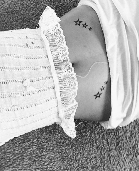 Minecraft Tattoo Ideas, Fearless Tattoo, Belly Button Tattoo, Minimal Tattoo Designs, Minimal Tattoo Ideas, Spider Web Tattoo, Phrase Tattoos, Belly Tattoos, Web Tattoo