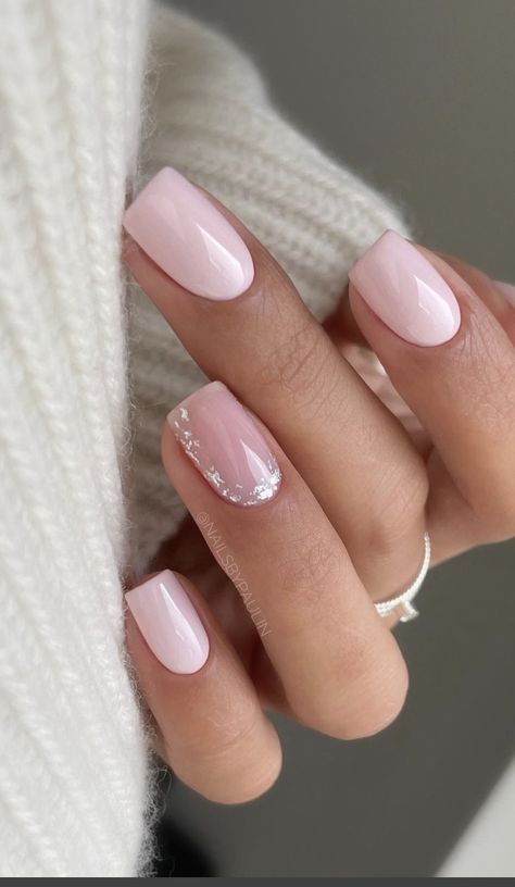 Short Pink Shellac Nails, Milky Pink Nails, Kutek Disney, Milky Pink, Milky Nails, Subtle Nails, Smink Inspiration, Simple Gel Nails, Work Nails